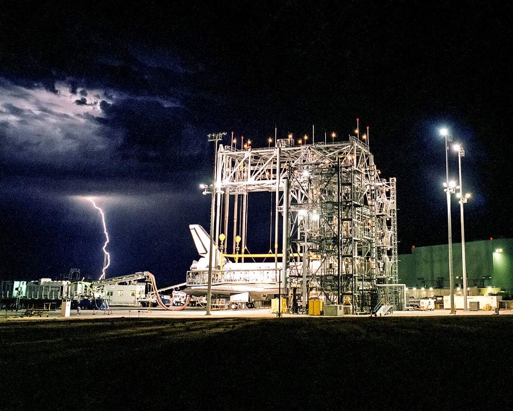 Space Shuttle Discovery by NASA